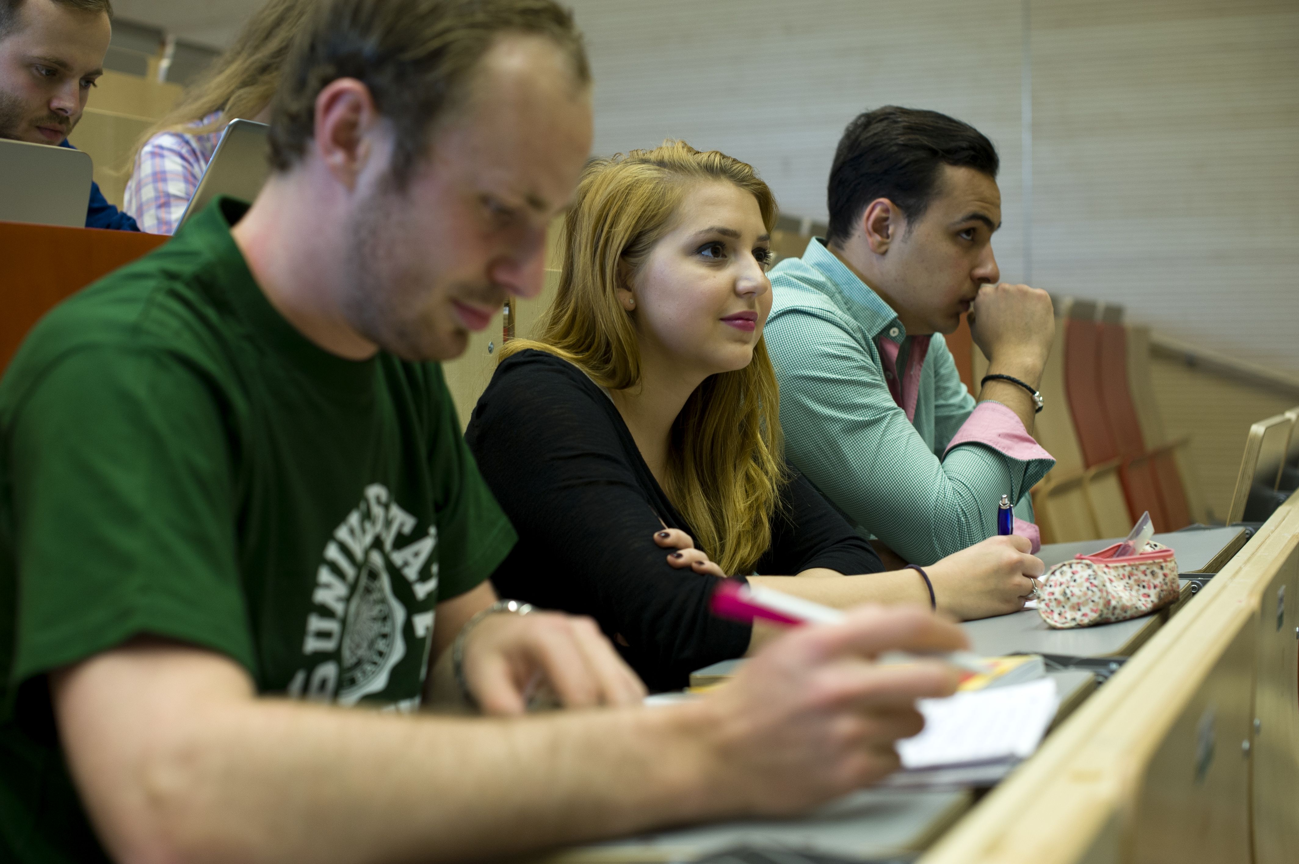 Uni Bayreuth, Studierende im Hörsaal